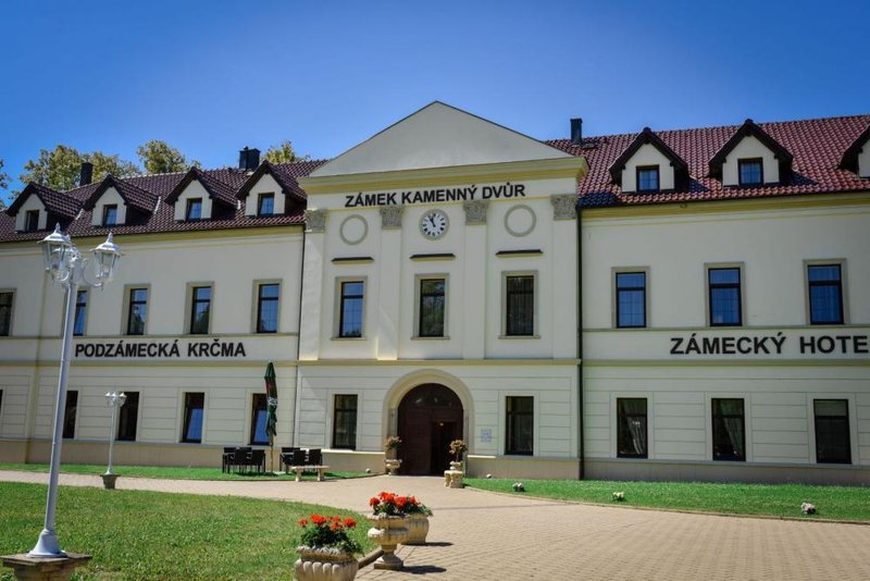 Zámek Kamenný Dvůr - hotel