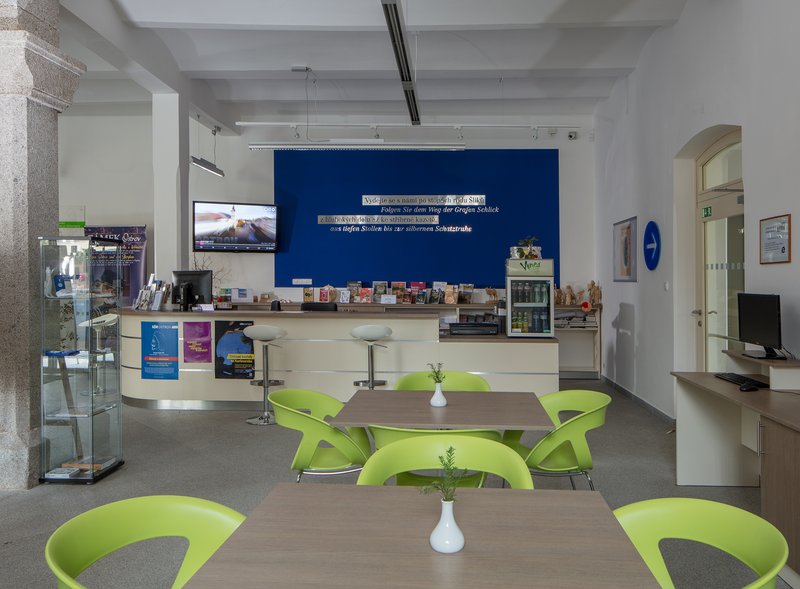 Ostrov - Infocentrum Na Zámku