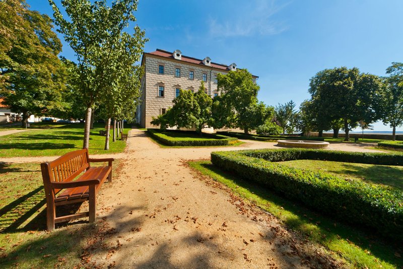 Zámek Benátky nad Jizerou a Infocentrum