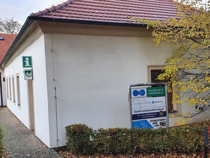 Zámek Benátky nad Jizerou a Infocentrum