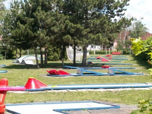 Autocamp Mělník - ubytování