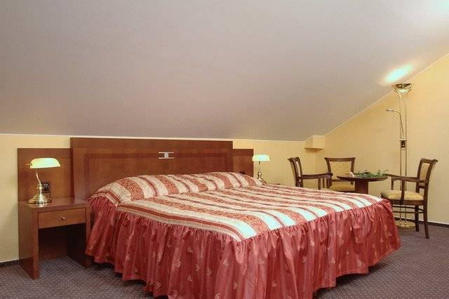 Hotel U Raušů a Bowling s terasou